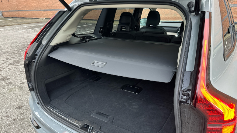 Volvo XC90 2.0 B5P Plus Dark 5dr AWD Geartronic Petrol Estate